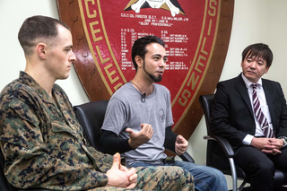 海兵隊員が海で沖縄県民を救助し勲章
